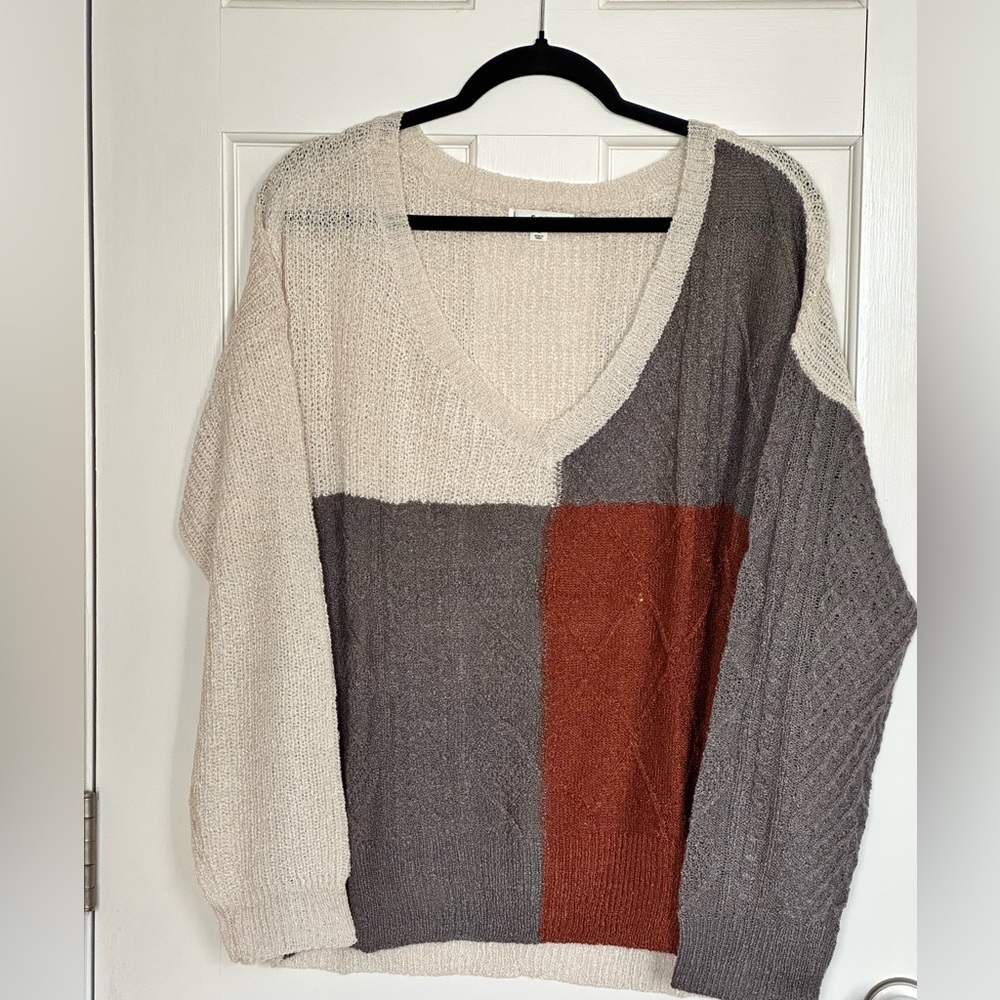 New in Bag E&M Lightweight Color Block V-Neck Sweater - size L